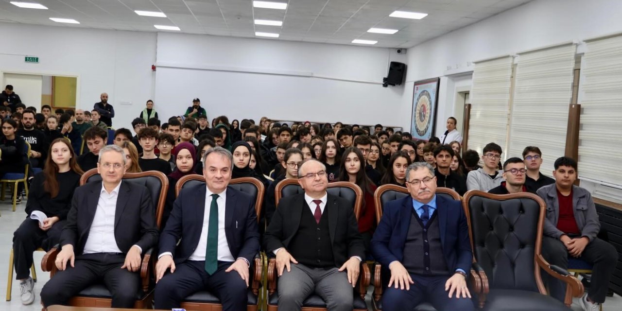 Bilecik’te Fen Lisesinde Kariyer Günlerine Yoğun İlgi