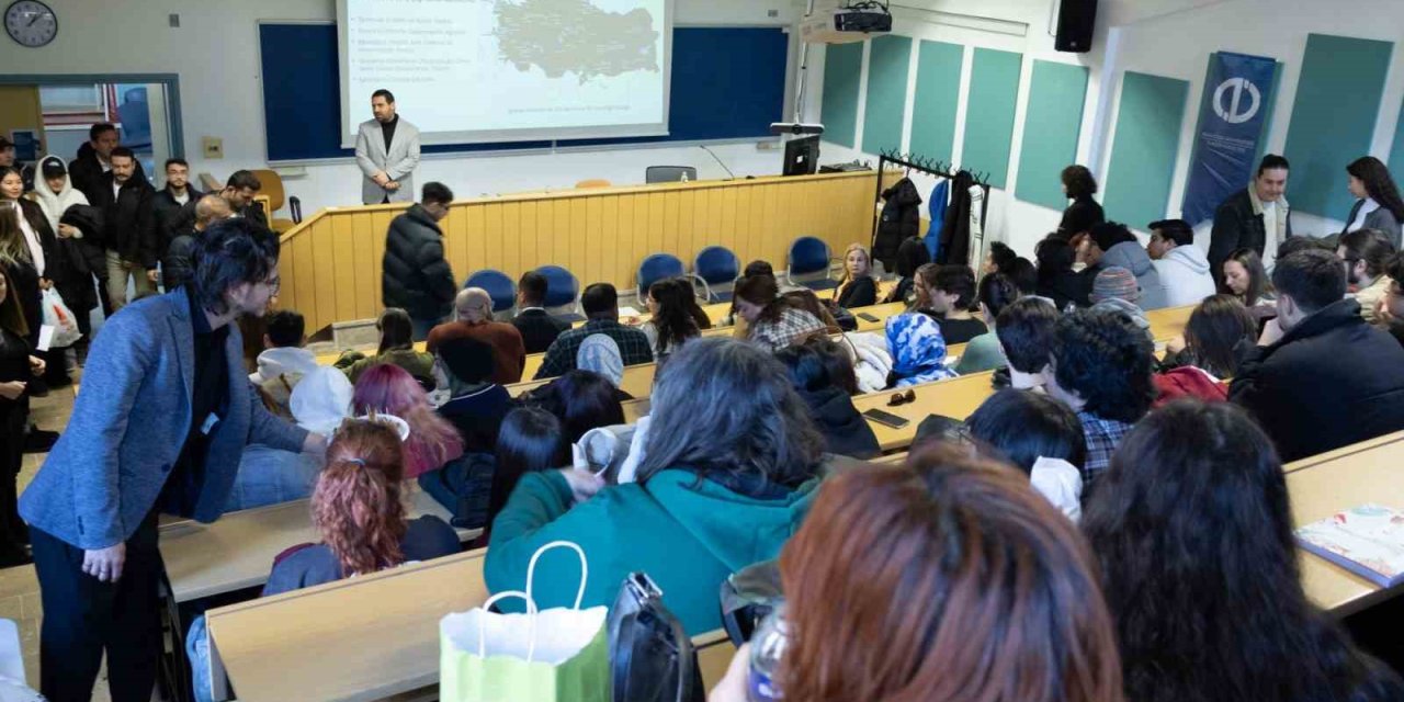 ’Toprağın Altından Sofranın Üstüne: Küllüoba’da Ekmeğin Arkeolojisi’ Başlıklı Seminer Düzenlendi