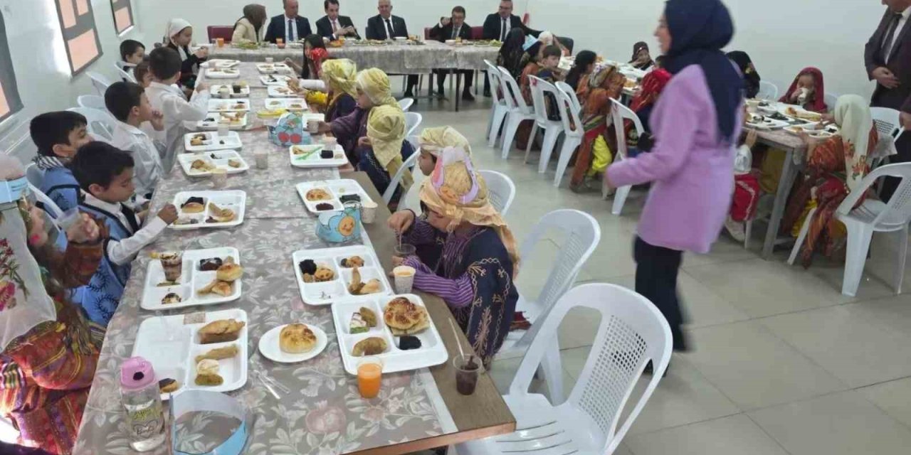 Miniklere Yerli Malı Kullanımının Ülke Ekonomisine Katkıları Anlatıldı