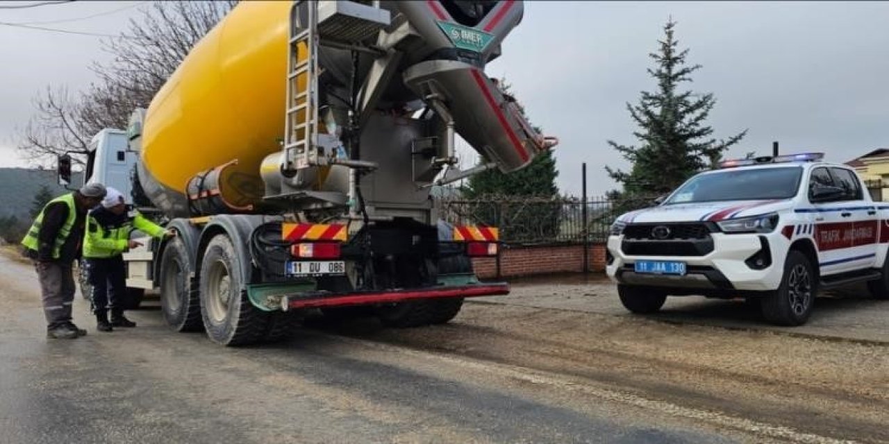 Jandarmadan Ticari Araçlara Kış Lastiği Denetimi