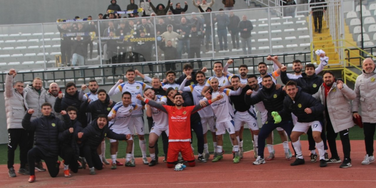 Söğütspor son dakikalarda güldü