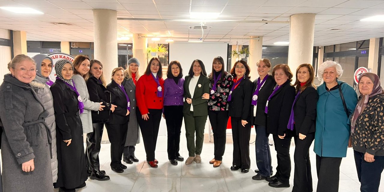 Anadolu Kadınları Derneği'nde Nurcan Özçakır Güven Tazeledi