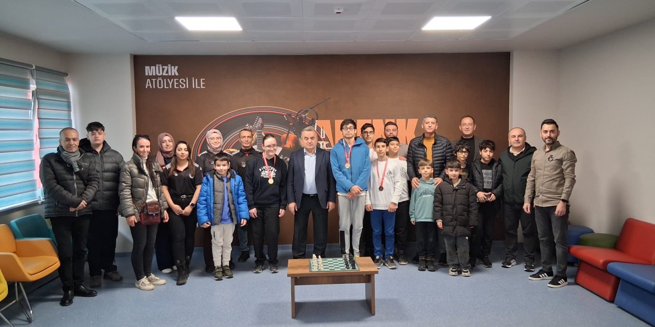 Bozüyük'te Satranç Turnuvası