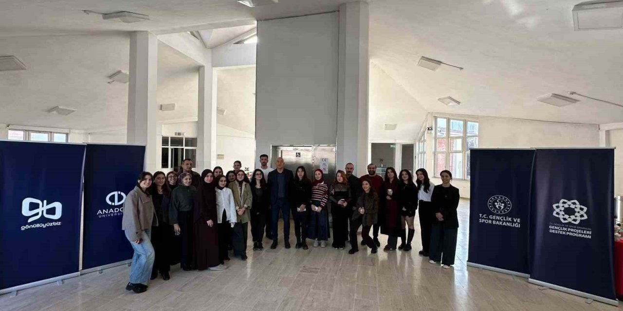 Gençler ’afet Zamanlarında Dijital Gönüllülük’ İçin Bir Araya Geldi