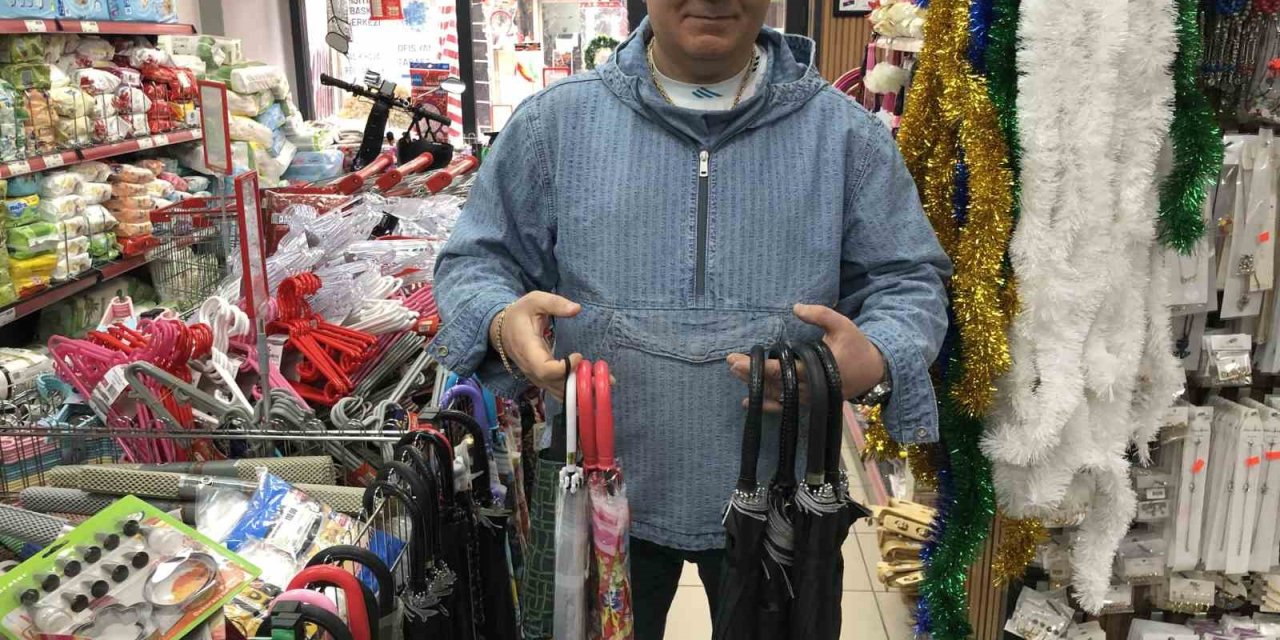 Vatandaşlar Yağmur Hazırlıklarına Başladı