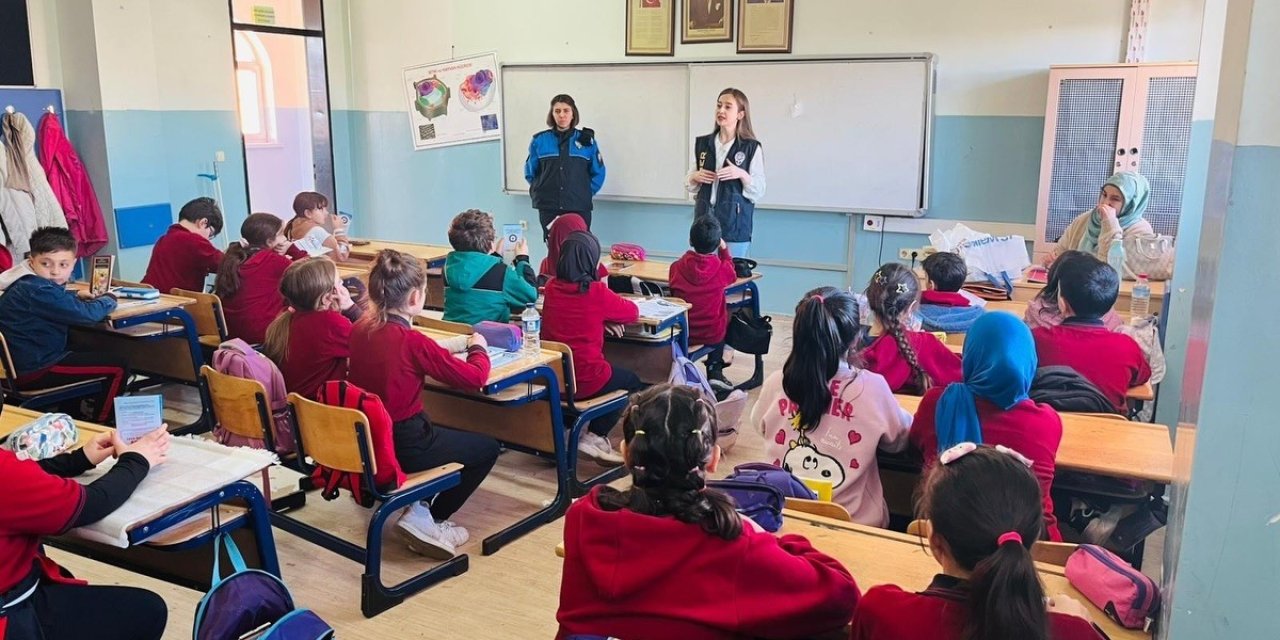 Öğrencilere Siber Güvenlik Semineri Verildi
