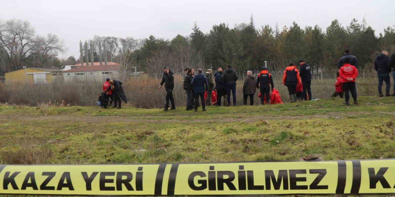 Arandığı Yerden 2 Kilometre Ötede Bulunan Öğretmenin Cenazesi Otopsi İçin Morga Kaldırıldı