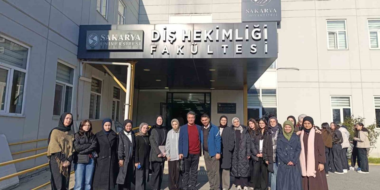 Liseli Öğrenciler Üniversiteyi Ziyaret Ederek Deneyim Kazandı