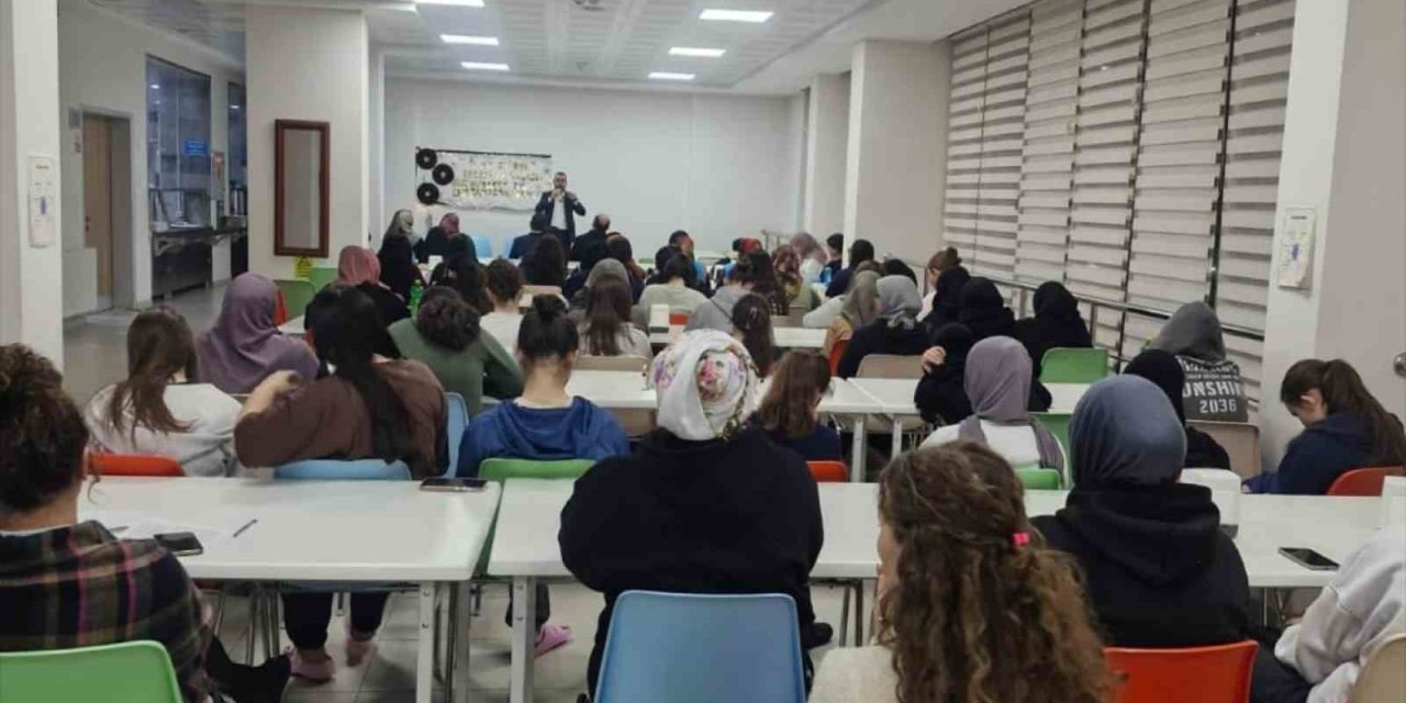 Öğrencilere Üç Aylar Programı Düzenlendi