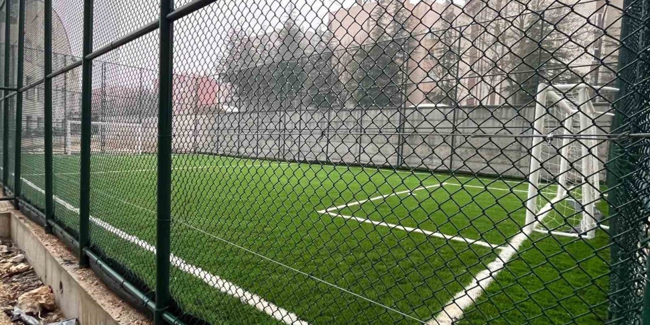 Hafızlık Merkezine Basketbol Ve Futbol Sahası Kuruldu