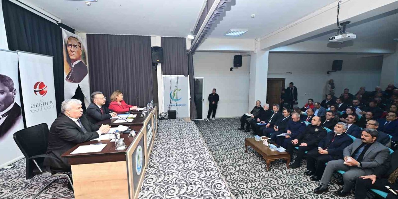 Muhtarlar İle Bir Araya Geldi