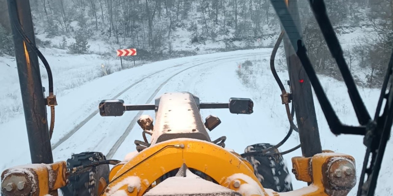 Kar Yağışının Etkili Olduğu Bilecik’te Ekipler Sahada