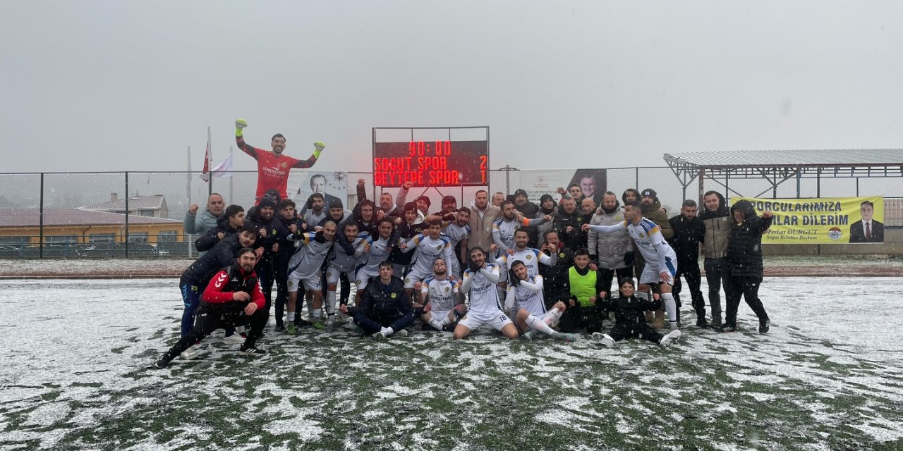 Söğütspor 3 Puanı 2 Golle Aldı