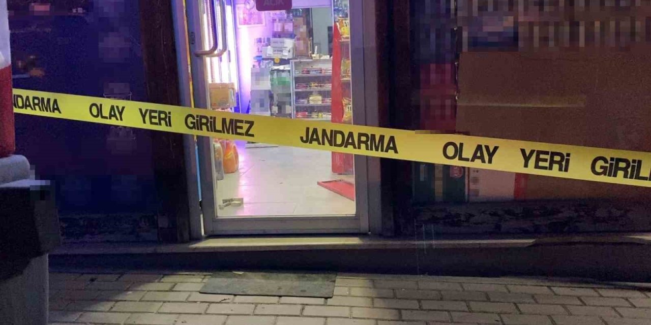 Tekel Bayisine Silahlı Saldırı: 2 Kişi Yaralandı