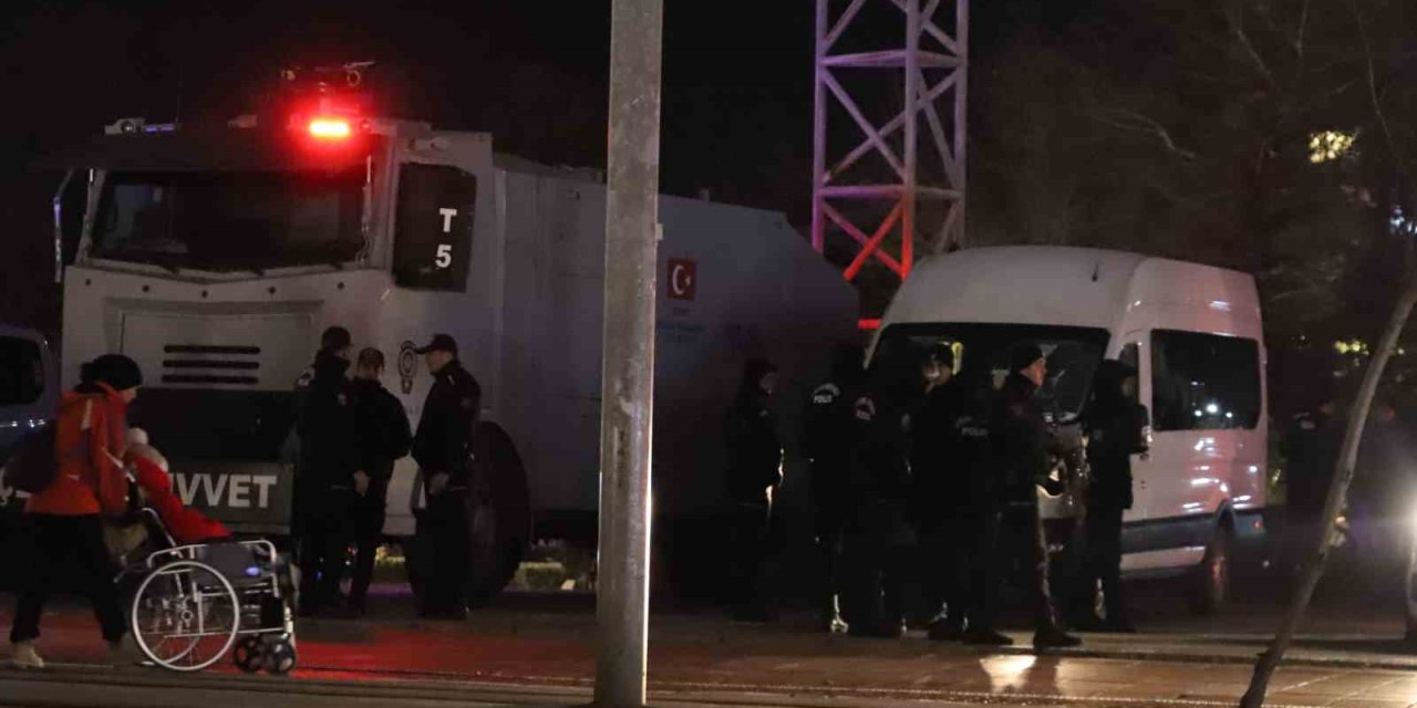 Emniyet Güçleri Huzurlu Ve Güvenli Yılbaşı İçin Denetimlerini Arttırdı