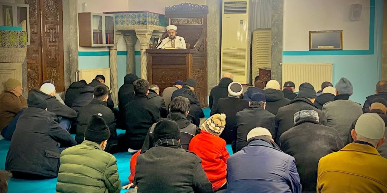 Yılın İlk Gününde Ailece Sabah Namazı Buluşması