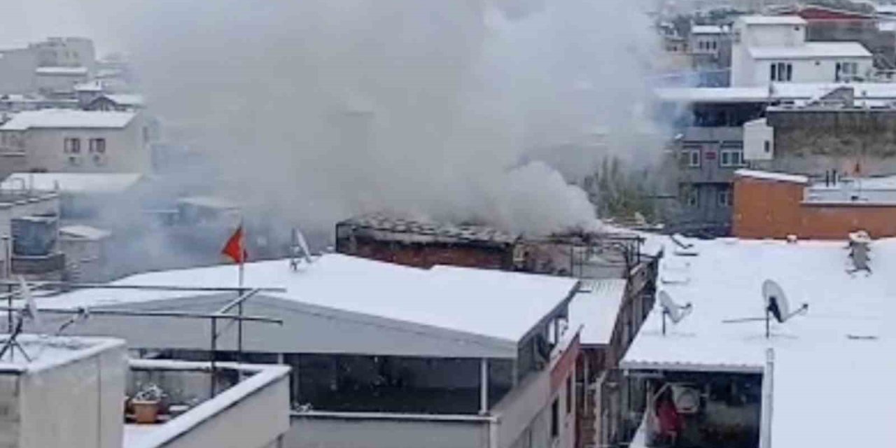 Çatı Katı Yangını Korkuttu