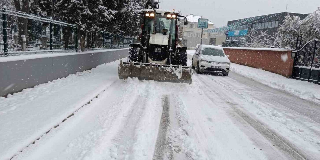 Kar Yağışına Karşı Kesintisiz Mesai
