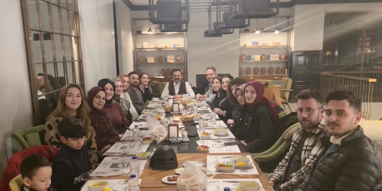 Aile Ve Sosyal Hizmetler Personeline Motivasyon Yemeği