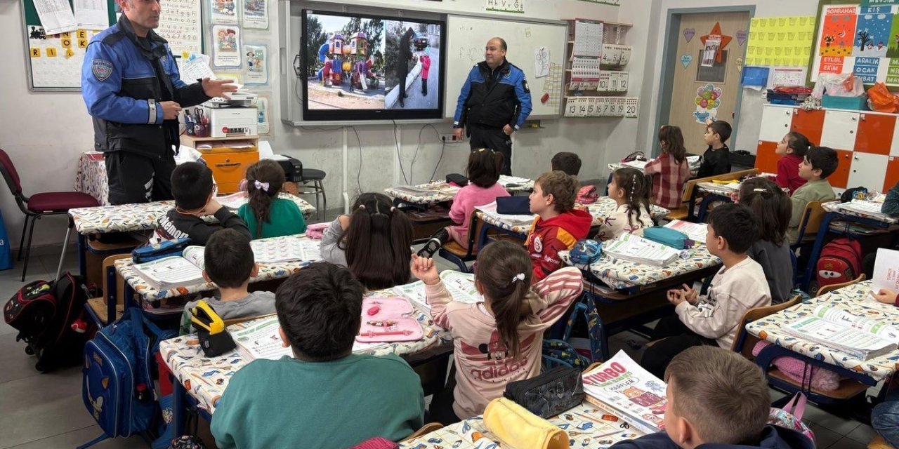 İl Emniyet Müdürlüğü’nden Öğrencilere Bilgilendirme Eğitimi