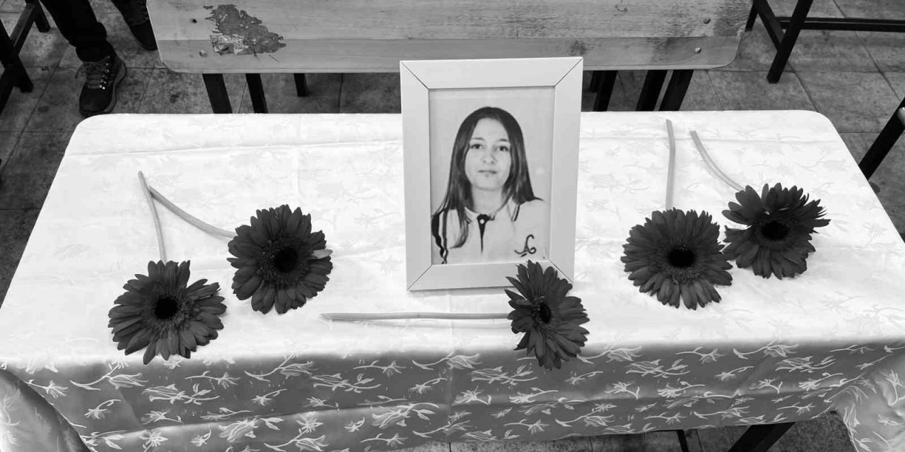 Feci Kazada Hayatını Kaybeden 14 Yaşındaki Kız Son Yolculuğuna Uğurlandı