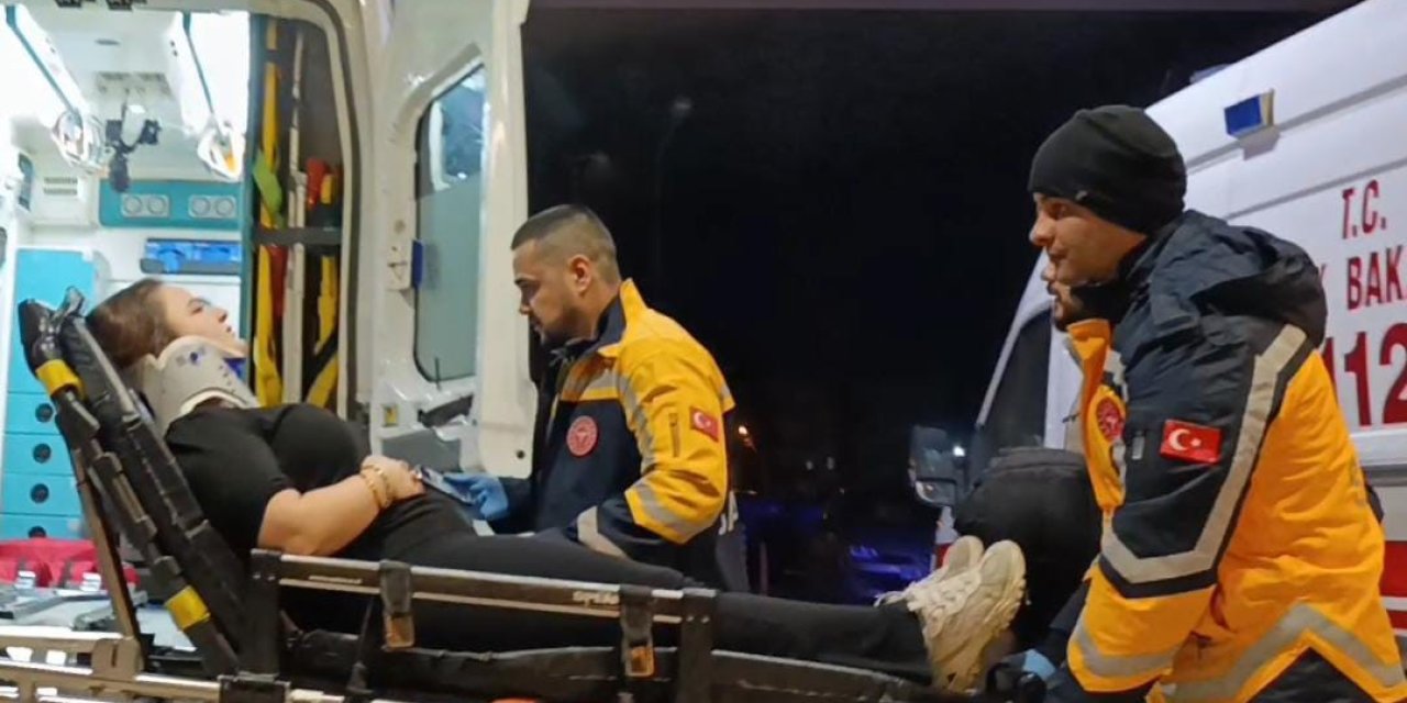 Otomobiller Çarpıştı 1’i Çocuk 3 Kişi Yaralandı