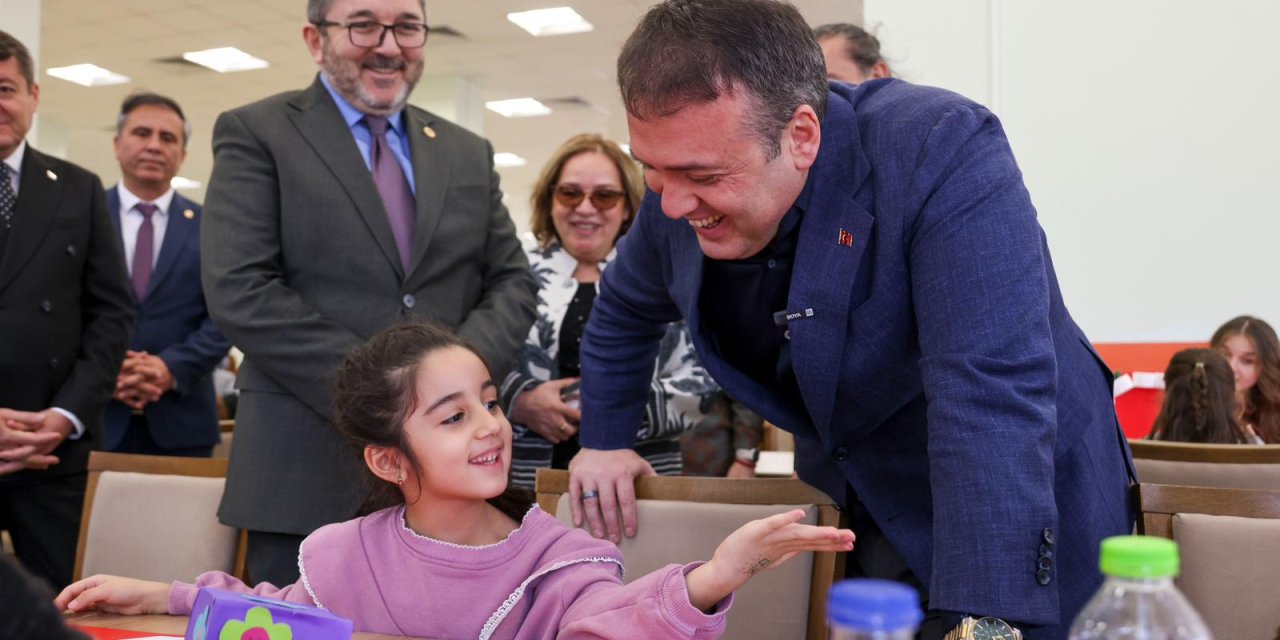 Vali Sözer BŞEÜ'de Çocuk Gelişimi Bölümü Öğrencilerinin Etkinliğine Katıldı