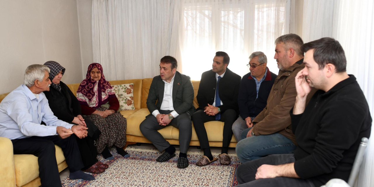 Vali Sözer'den Başkan Arslan'a Taziye Ziyareti