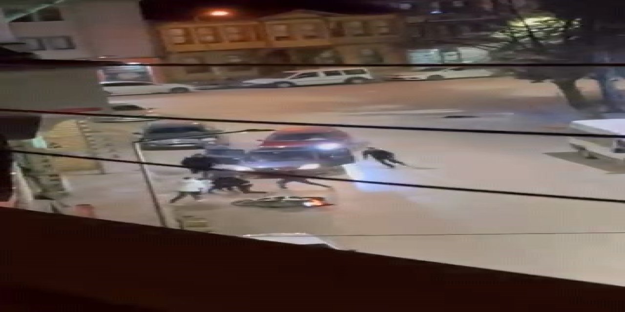 Kardeşler Birbirine Girdi! Ağabeyini Bıçakla Yaralayıp Kaçtı