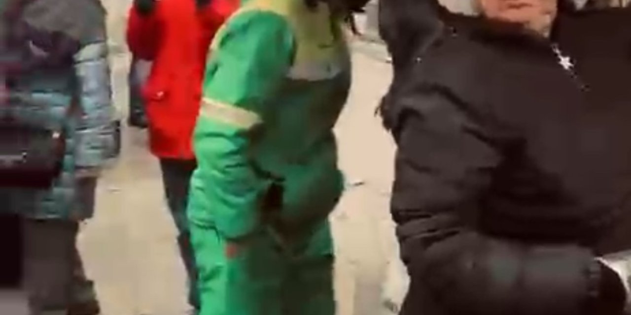 Askerde Sandığı Oğlunu Karşısında Gören Anne Duygulandı