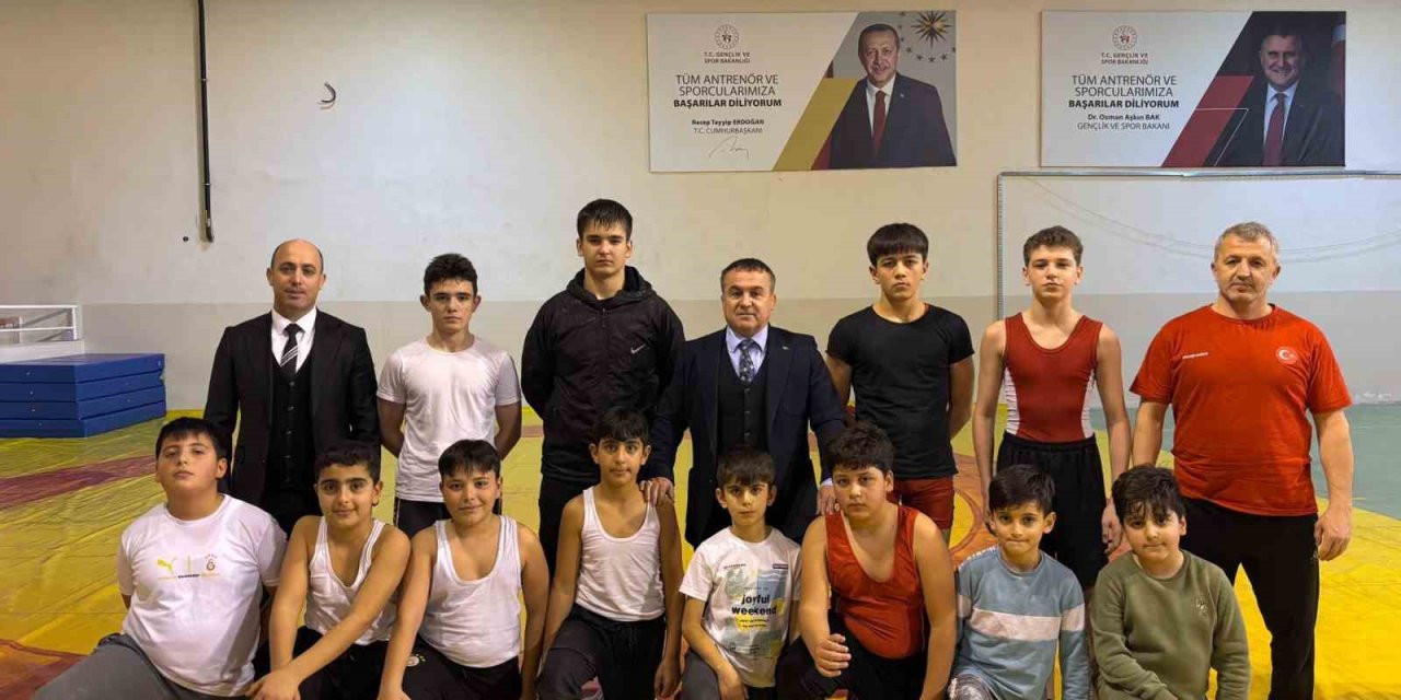 Müdür Demir Antrenmanları Yerinde Takip Etti