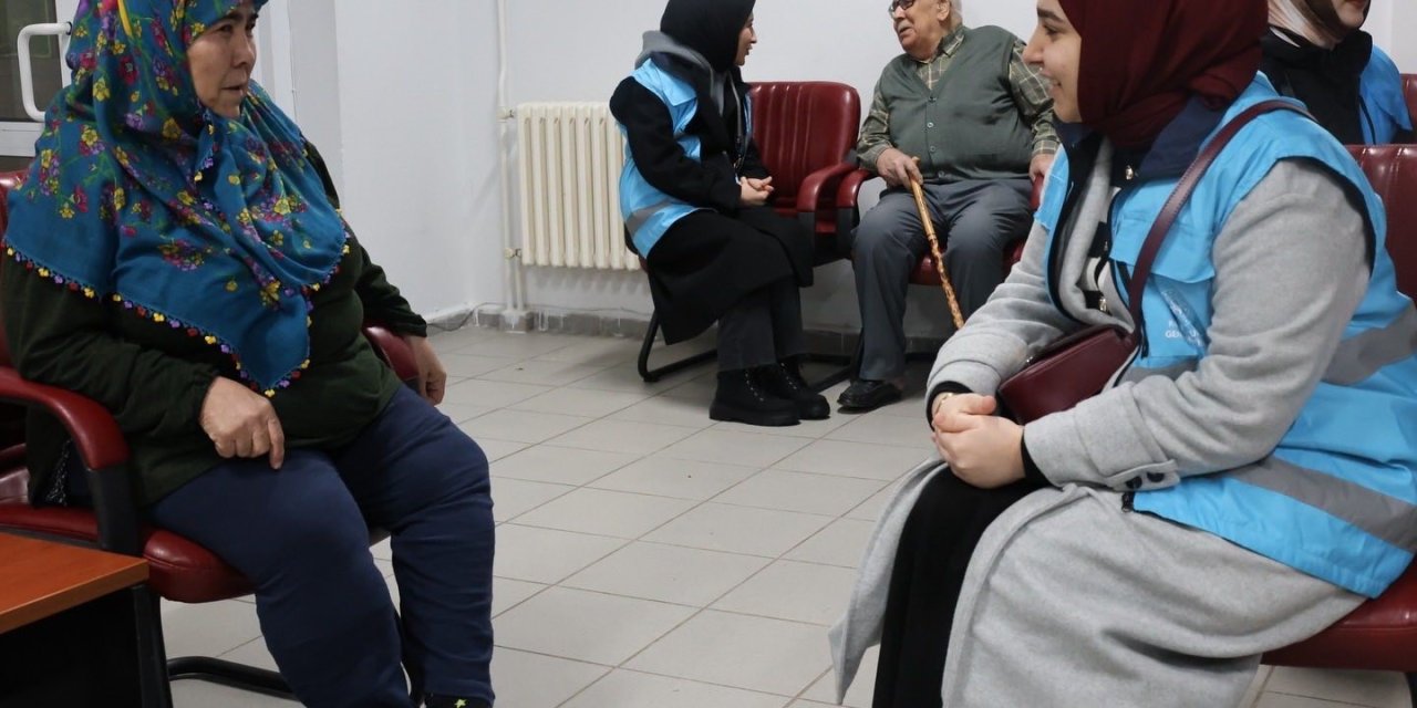 Gençler İle Büyükler Bir Araya Geldi