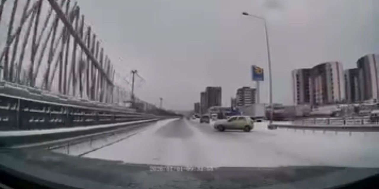 Yoğun Kar Yağışı Kazaları Beraberinde Getirdi