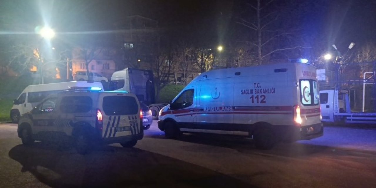 Bıçaklı Kavgada 2 Kişi Yaralandı