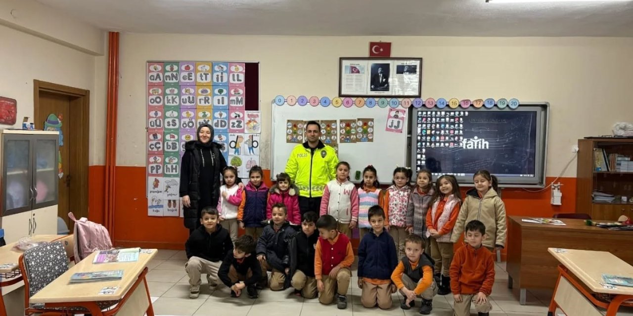 Öğrencilere Trafik Eğitimi Verildi