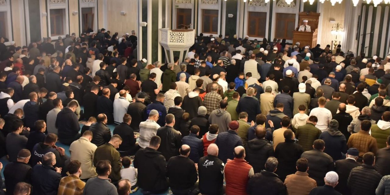 Miraç Kandili Dualarla İdrak Edildi