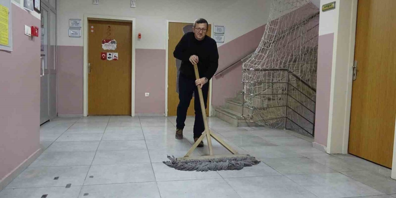 Kütahya'da Okul Personelinden Örnek Davranış