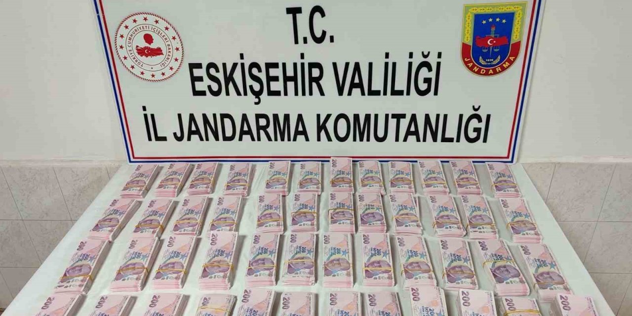 22 Büyükbaş Alıp, 2 Milyon Liraya Yakın Sahte Para Veren Şüpheli Yakalandı