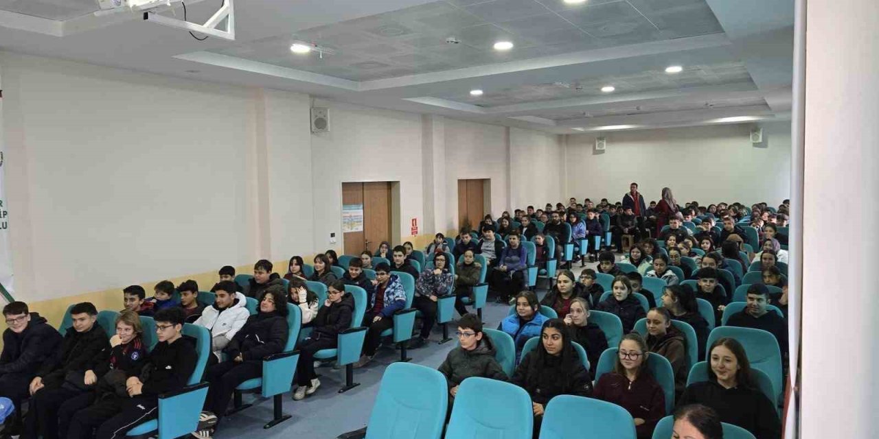 Sosyal Medya Bağımlılığına Karşı Farkındalık Eğitimi