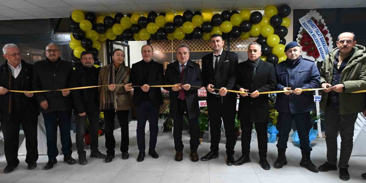 Taksiciler Ve Taksi Dolmuşçuları Derneği Ofisi Hizmete Girdi