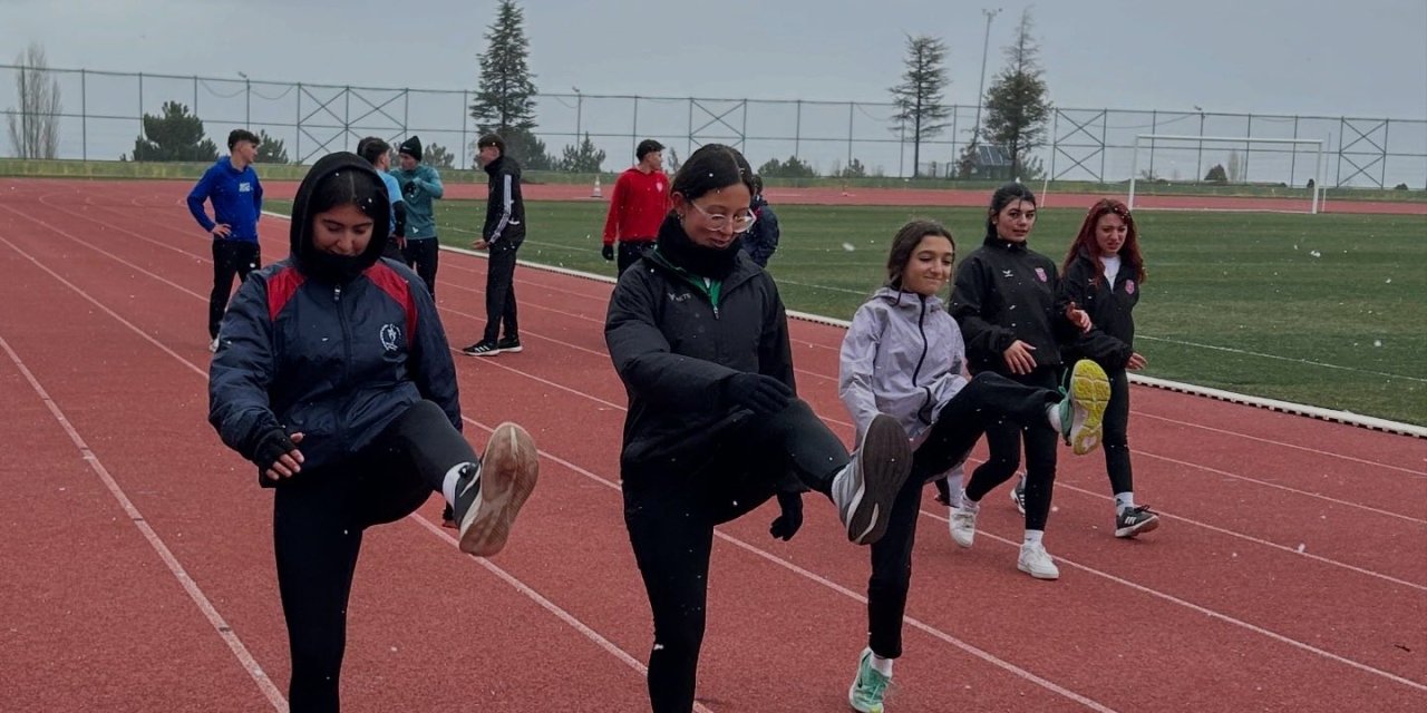 Bilecik’te Atletizm Spor Okullarına Yoğun İlgi