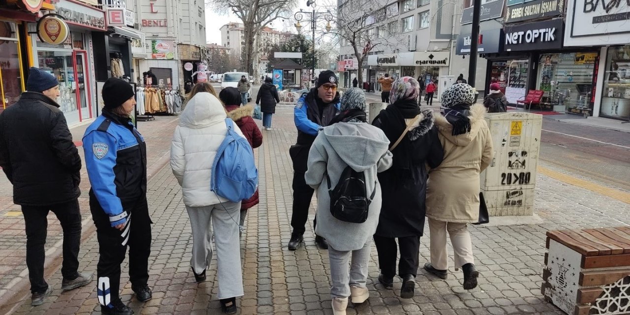 Semt Pazarlarında Dolandırıcılığa Karşı Bilgilendirme Çalışması Yapıldı