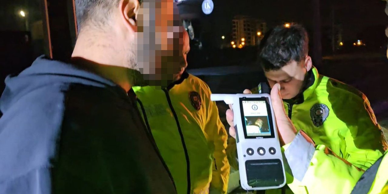 Alkollü Sürücü Kaza Yaptı, Yaralanan Eşini Suçladı