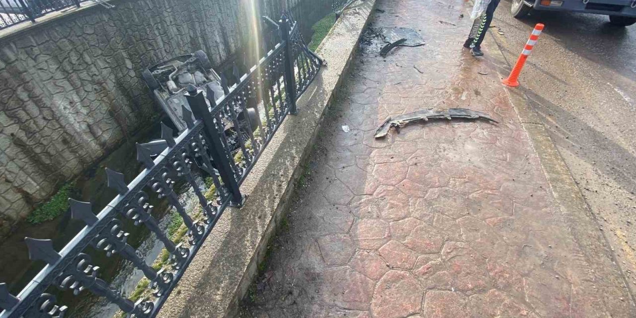 Kanala Devrilen Otomobilin Sürücüsü 7 Günlük Hayat Mücadelesini Kaybetti