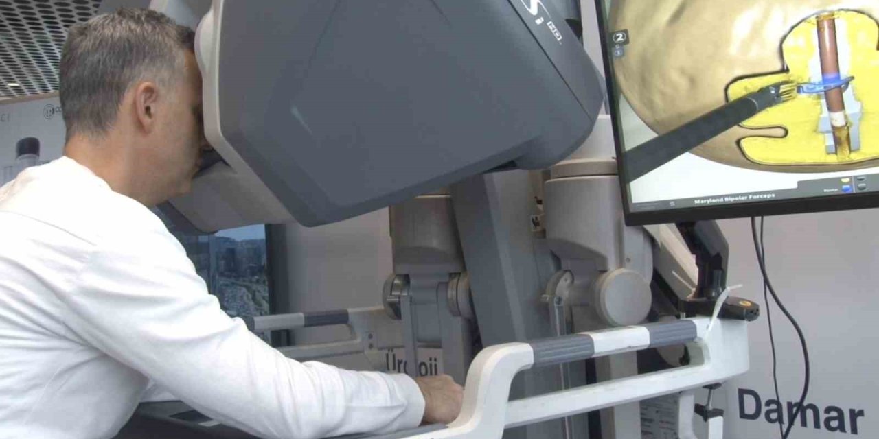 Robotik Ameliyat Uygulamaları Başladı