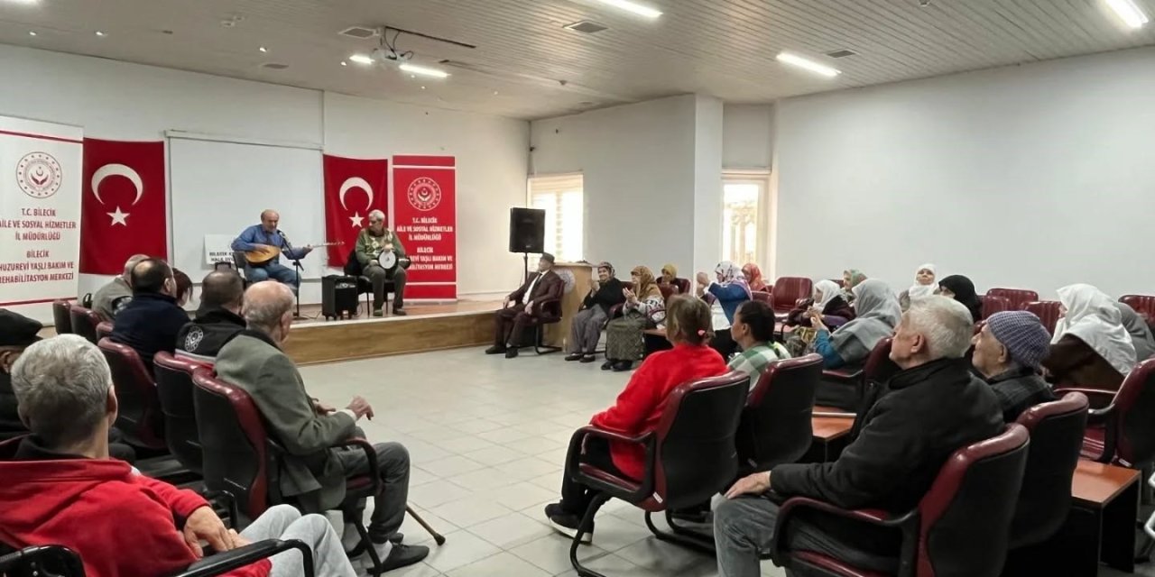 Huzurevinde  Halk Oyunları İle Renkli Anlar Yaşandı