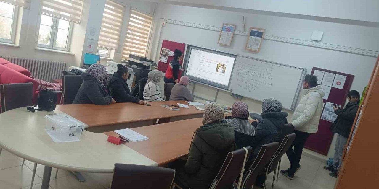 Okul Kantinleri Çalışanlarına Özel Hijyen Eğitimi Verildi