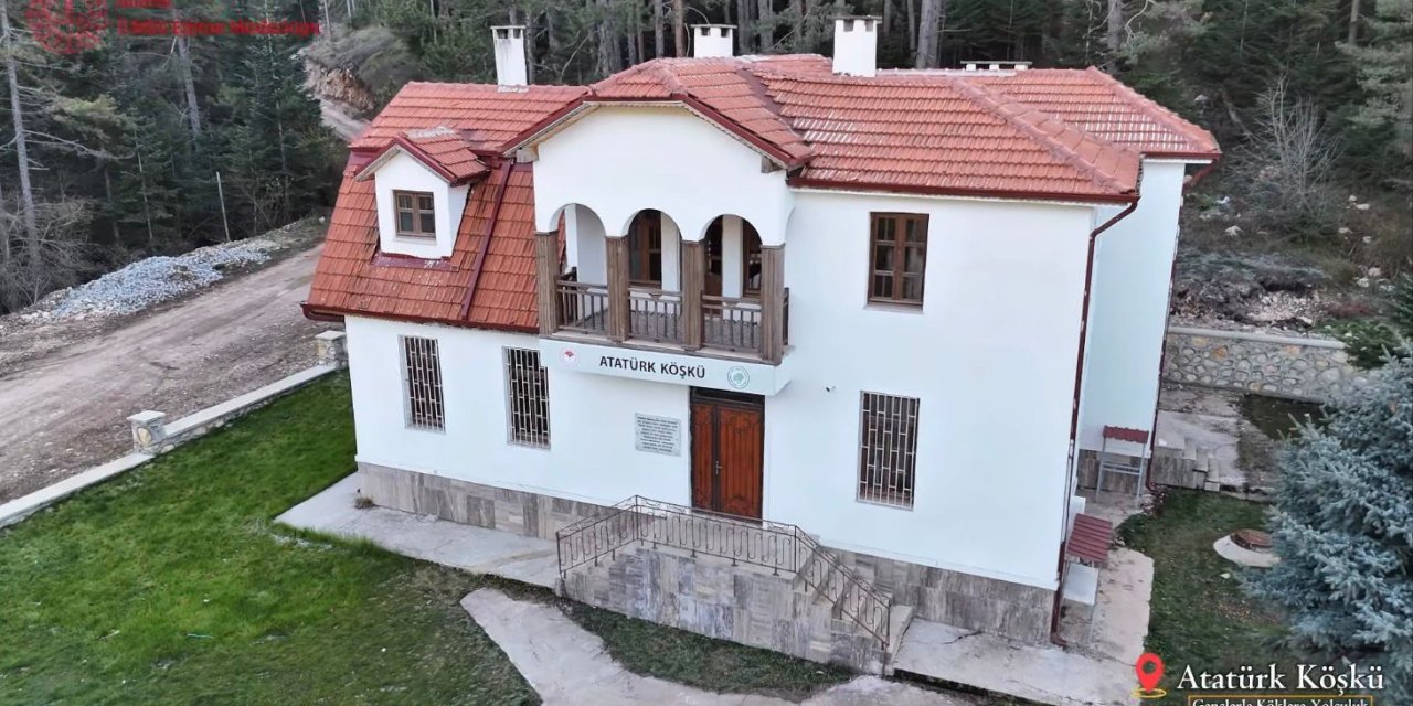 Öğrenciler Atatürk Köşkü'nü Tanıttı