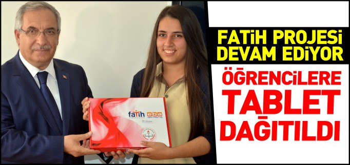 ÖĞRENCİLERE TABLET DAĞITILDI