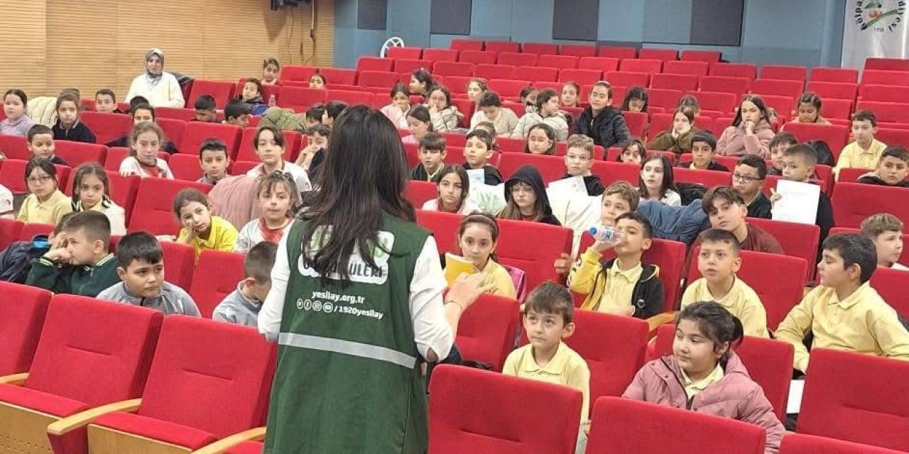YEŞİLAY'dan öğrencilere bilgilendirme